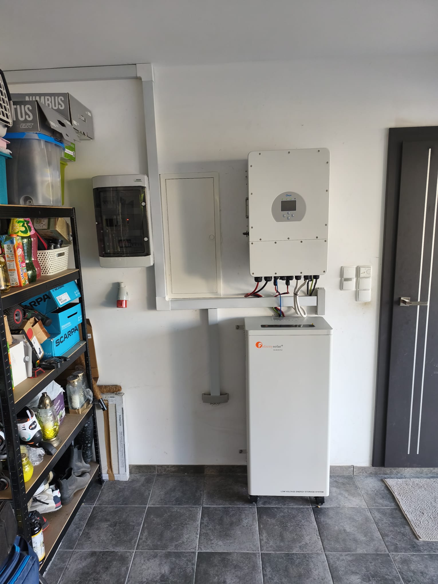 Instalacja na falowniku hybrydowym Deye 12kW